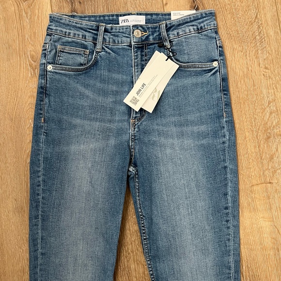 Zara Denim - Zara Sculpt Jeans size 6 New With Tags